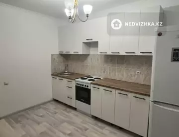 1-комнатная квартира, этаж 3 из 5, 38 м²