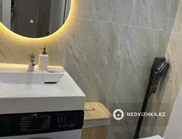 3-комнатная квартира, этаж 8 из 9, 70 м²