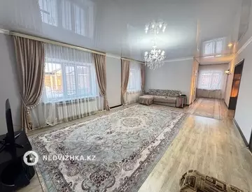6-комнатный дом, 6 соток, 218 м²