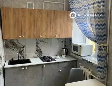 2-комнатная квартира, этаж 3 из 4, 56 м², Посуточно