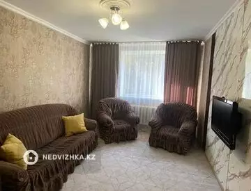 2-комнатная квартира, этаж 3 из 4, 56 м², Посуточно