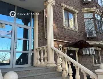 2-комнатная квартира, этаж 2 из 9, 75 м², На длительный срок