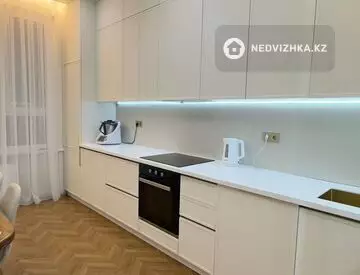 4-комнатная квартира, этаж 17 из 17, 132 м²