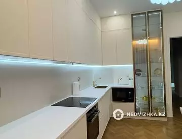 4-комнатная квартира, этаж 17 из 17, 132 м²