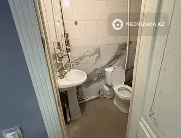 Помещение, этаж 1 из 5, В жилом доме, 65 м²