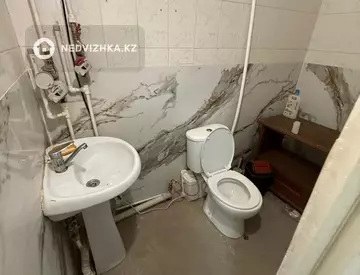 Помещение, этаж 1 из 5, В жилом доме, 65 м²