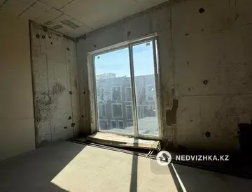 4-комнатная квартира, этаж 3 из 3, 146 м²