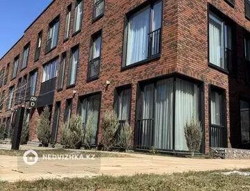 4-комнатная квартира, этаж 3 из 3, 146 м²