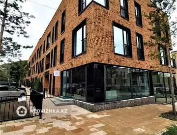 4-комнатная квартира, этаж 3 из 3, 146 м²