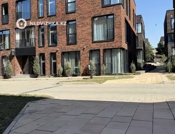 3-комнатная квартира, этаж 1 из 3, 100 м²