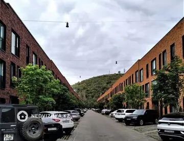 3-комнатная квартира, этаж 1 из 3, 100 м²