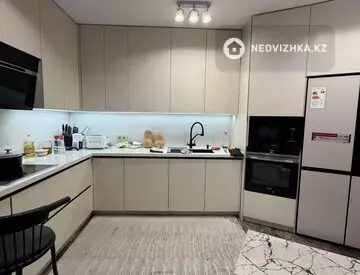 3-комнатная квартира, этаж 9 из 5, 143 м²