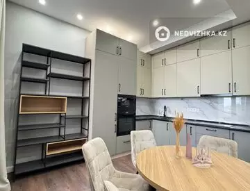 3-комнатная квартира, этаж 4 из 7, 110 м²