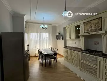 7-комнатная квартира, этаж 5 из 6, 365 м²