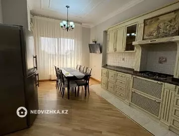 7-комнатная квартира, этаж 5 из 6, 365 м²