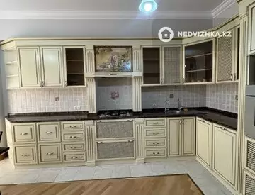 7-комнатная квартира, этаж 5 из 6, 365 м²