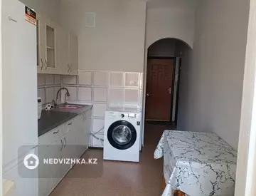 2-комнатная квартира, этаж 3 из 5, 52 м², На длительный срок