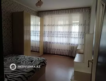 2-комнатная квартира, этаж 3 из 5, 52 м², На длительный срок