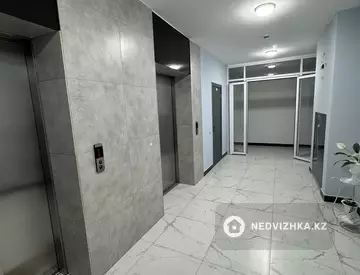 2-комнатная квартира, этаж 3 из 14, 59 м²