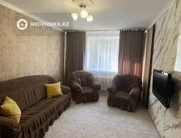 2-комнатная квартира, этаж 3 из 4, 58 м², Посуточно