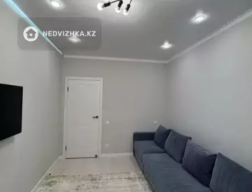 1-комнатная квартира, этаж 3 из 12, 42 м²