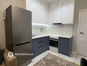 1-комнатная квартира, этаж 3 из 12, 42 м²