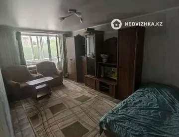 1-комнатная квартира, этаж 3 из 3, 30 м²