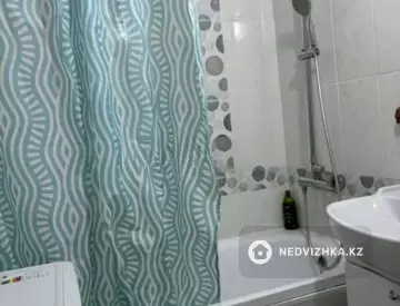 3-комнатная квартира, этаж 4 из 5, 63 м²