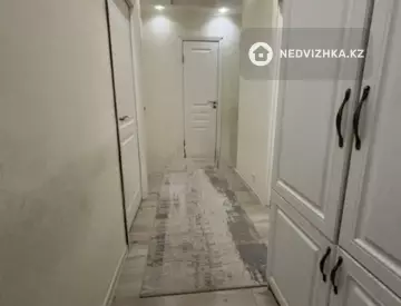 3-комнатная квартира, этаж 4 из 5, 63 м²