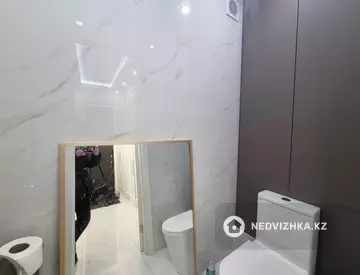 4-комнатная квартира, этаж 13 из 16, 166 м²