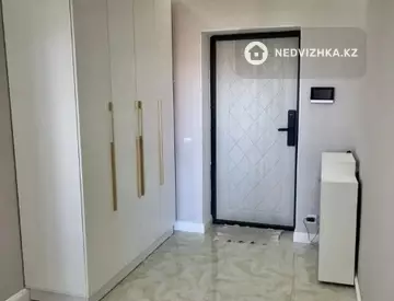 2-комнатная квартира, этаж 9 из 9, 43 м²