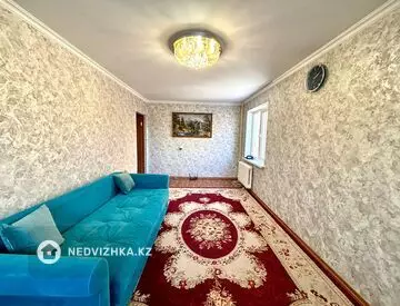 2-комнатная квартира, этаж 3 из 5, 44 м²