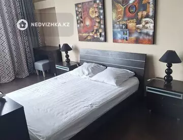 1-комнатная квартира, этаж 10 из 10, 60 м², На длительный срок