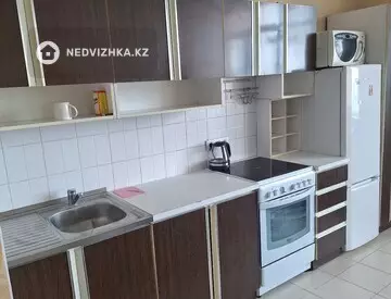 1-комнатная квартира, этаж 10 из 10, 60 м², На длительный срок