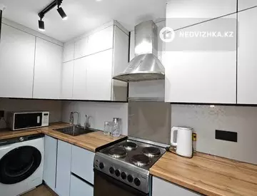 4-комнатная квартира, этаж 2 из 9, 83 м²