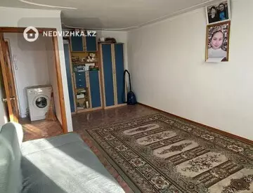 1-комнатная квартира, этаж 4 из 5, 60 м², На длительный срок