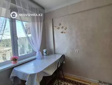 2-комнатная квартира, этаж 4 из 5, 45 м², На длительный срок