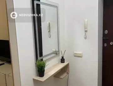 2-комнатная квартира, этаж 2 из 4, 60 м², На длительный срок