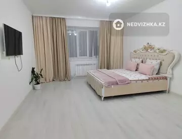 1-комнатная квартира, этаж 5 из 5, 50 м², Посуточно