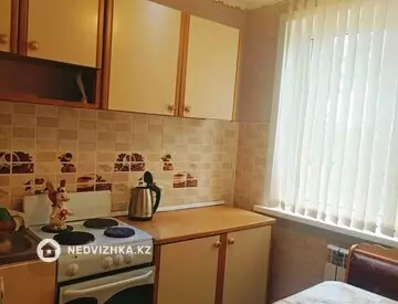 2-комнатная квартира, этаж 3 из 5, 44 м², На длительный срок