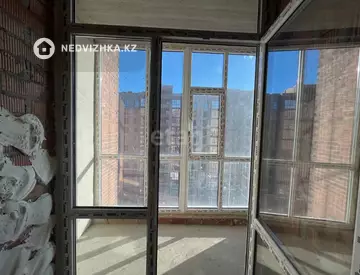 1-комнатная квартира, этаж 1 из 12, 36 м²