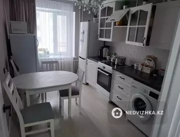2-комнатная квартира, этаж 3 из 6, 60 м²