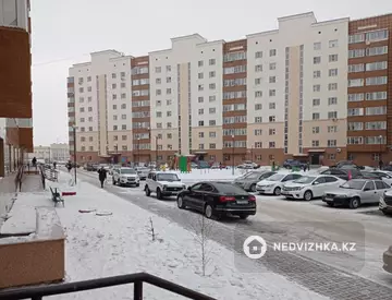 3-комнатная квартира, этаж 2 из 9, 77 м²