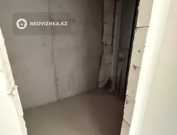 1-комнатная квартира, этаж 9 из 16, 42 м²