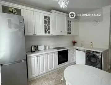 3-комнатная квартира, этаж 4 из 13, 75 м²