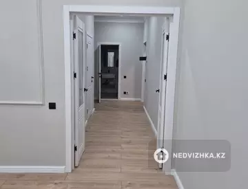2-комнатная квартира, этаж 3 из 12, 57 м²