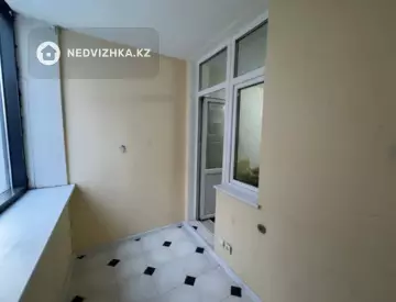 1-комнатная квартира, этаж 2 из 18, 42 м²