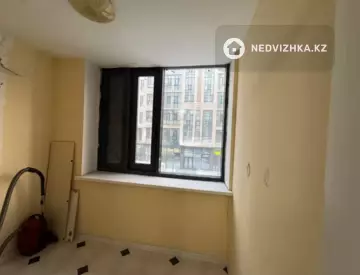 1-комнатная квартира, этаж 2 из 18, 42 м²