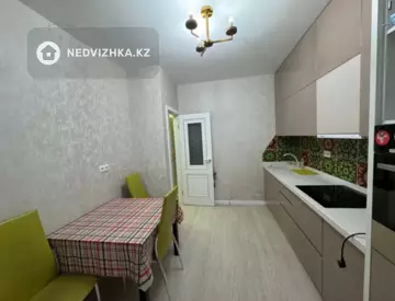 1-комнатная квартира, этаж 2 из 18, 42 м²