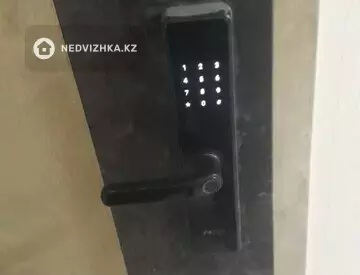 3-комнатная квартира, этаж 3 из 7, 84 м², На длительный срок